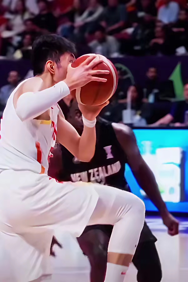 CBA季后赛赛程吃紧，广东宏远今夜篮板制胜，质疑声仍在，身体对抗强度拉满的简单介绍