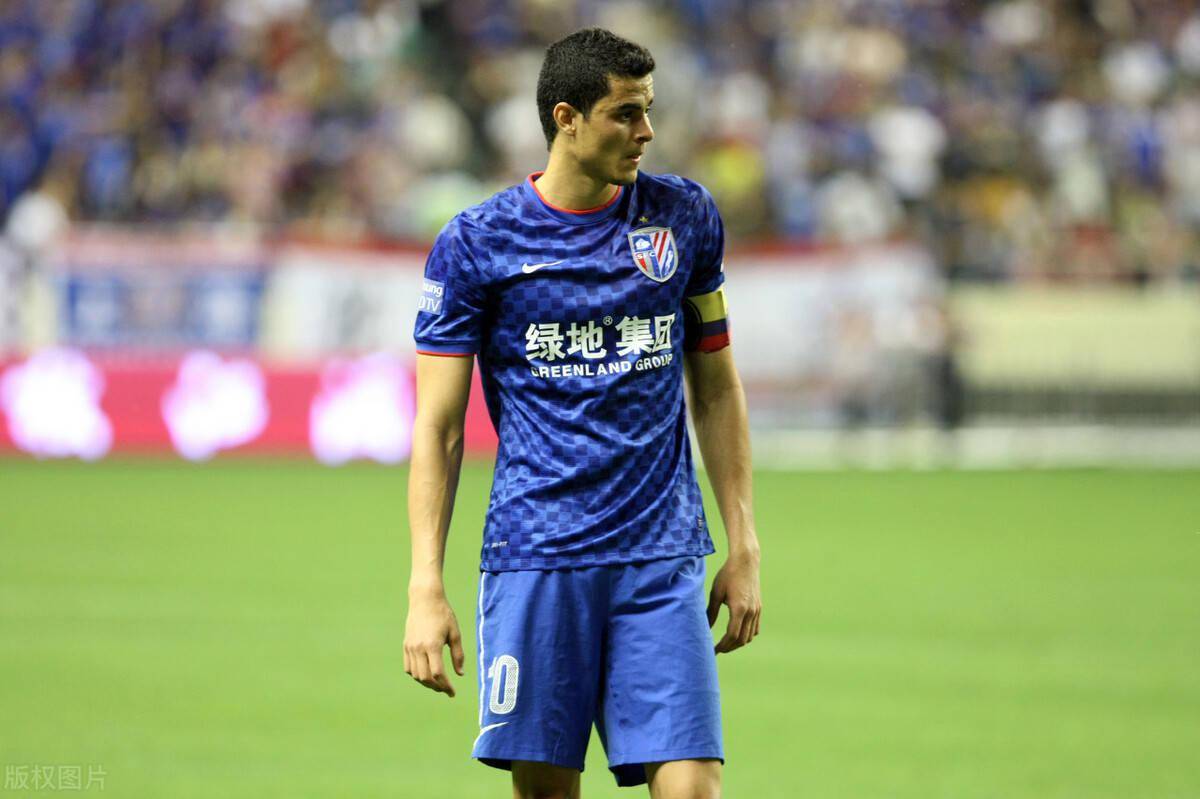 上海久事发布备战花絮，清晨单刀错失，西甲任务艰巨，年轻球员得到机会 