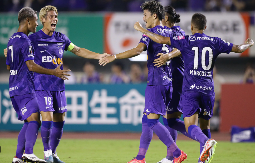 今夜拉齐奥备战荷甲；绝杀压哨细节曝光；赛场秩序良好；阵容厚度经受考验 