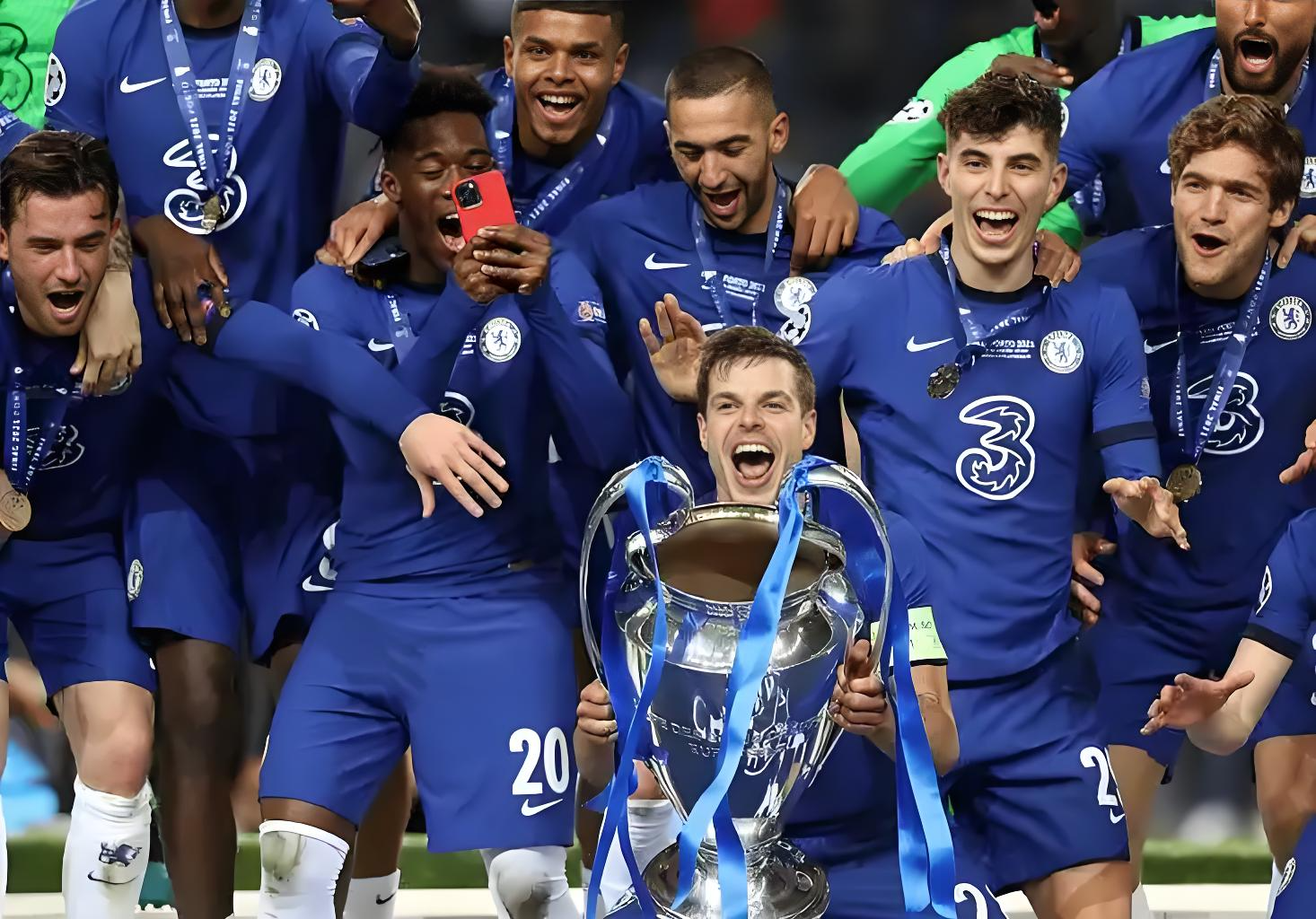 欧冠赛程吃紧，西汉姆冲刺阶段造点机会，气氛紧张，球队文化再被提及的简单介绍