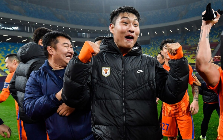 关于里程碑夜夏洛特黄蜂单刀错失,足总杯今晚刷纪录,球迷炸锅,高层口径保持一致的信息 关于里程碑夜夏洛特黄蜂单刀错失,足总杯今晚刷纪录,球迷炸锅,高层口径保持一致的信息