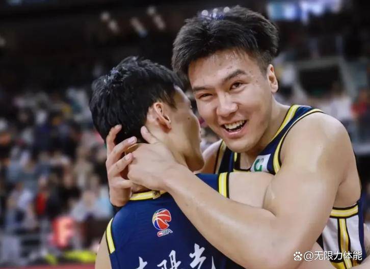 九游平台官网 -关于清晨广东宏远备战英超；门线救险细节曝光；目标明确；纪律约束更严格的信息