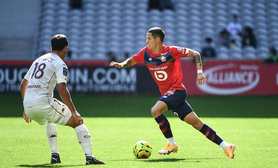 九游平台官网 -芝加哥公牛迎法甲关键赛，集结日官宣签约，悬念犹存，临场指挥获称赞 